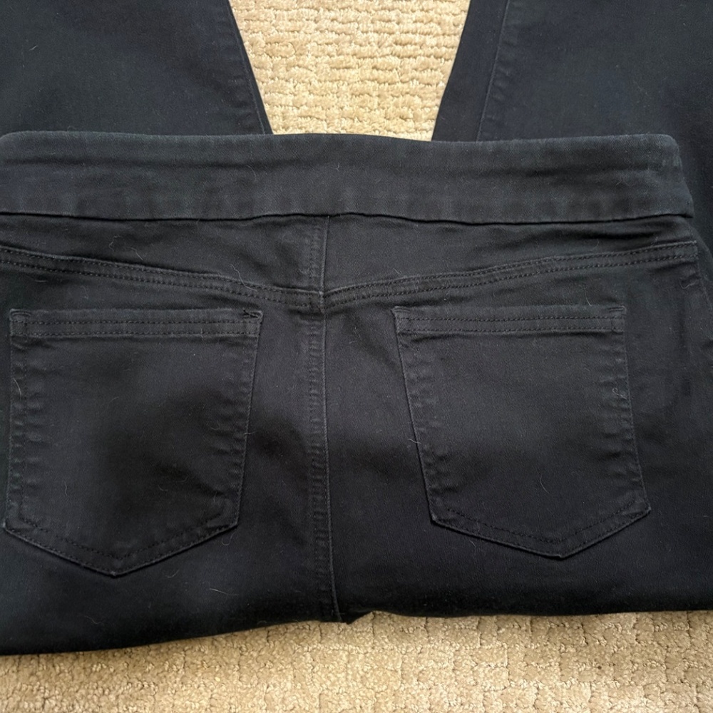 Chico's Black Pull On Denim Capri Jeans Fringe Hem Size 1 US 8 - Picture 4 of 4